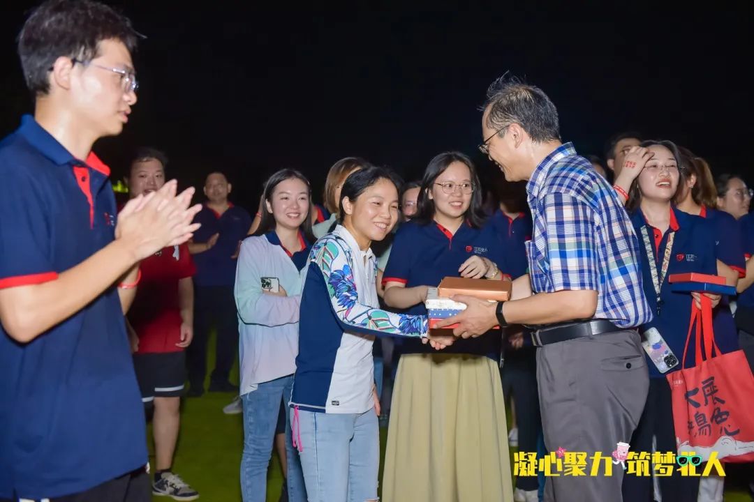 凝心聚力 筑梦九游会·J9·官网|真人游戏第一品牌 | 九游会J9十三周年团建之旅完美收官