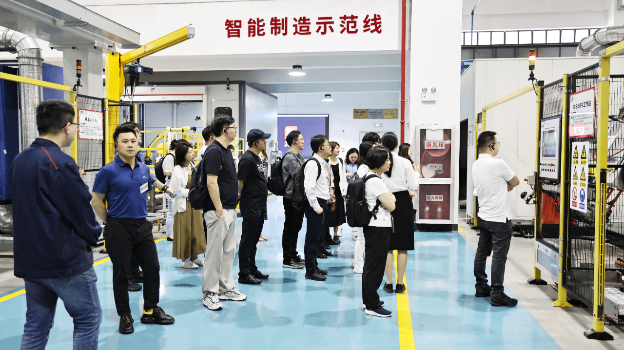 中欧国际工商学院EMBA2022级国内实境课程走进九游会J9